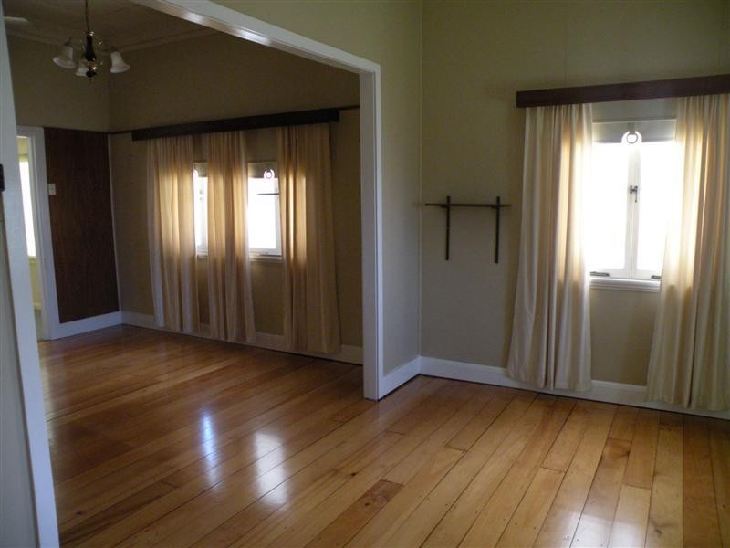 20 QUEEN Street, The Range QLD 4700