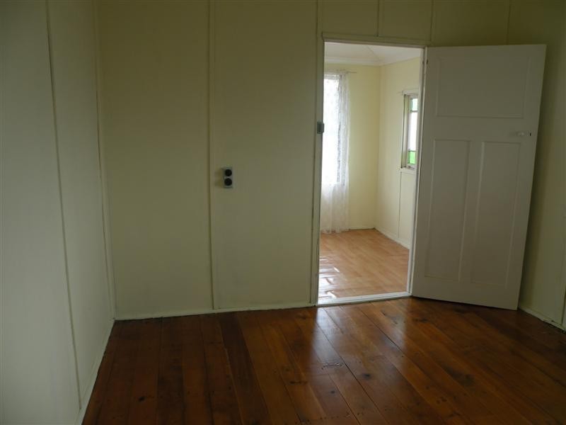 4 WOOD Street, Depot Hill QLD 4700