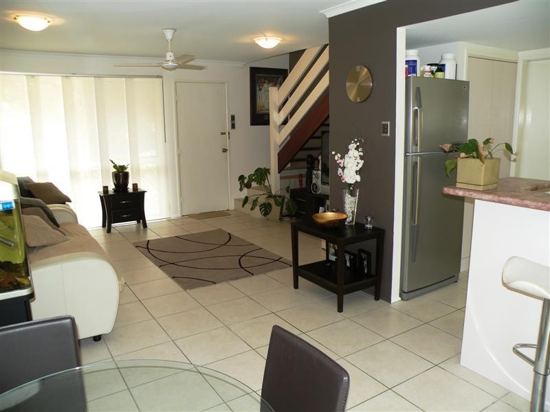 7/374 Limpus Street, Frenchville QLD 4701