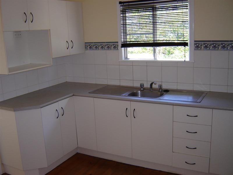 16 MEDCRAF Street, Park Avenue QLD 4701