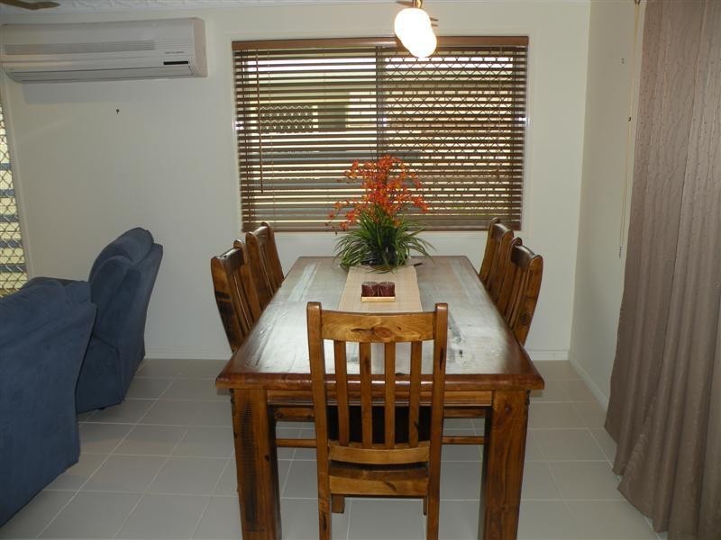 27A Van Haeren Street, Kawana QLD 4701