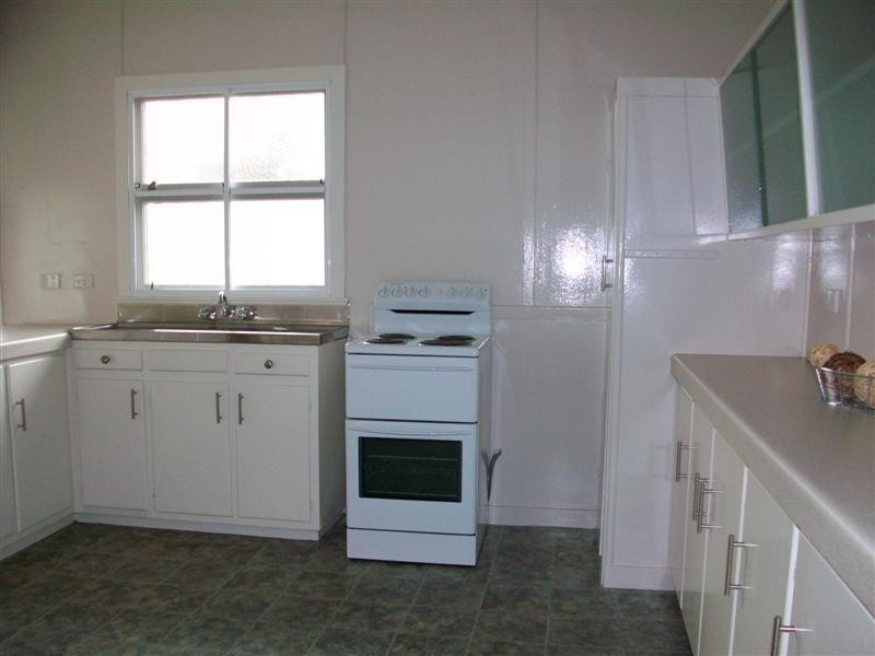 11 BOWEN Terrace, The Range QLD 4700