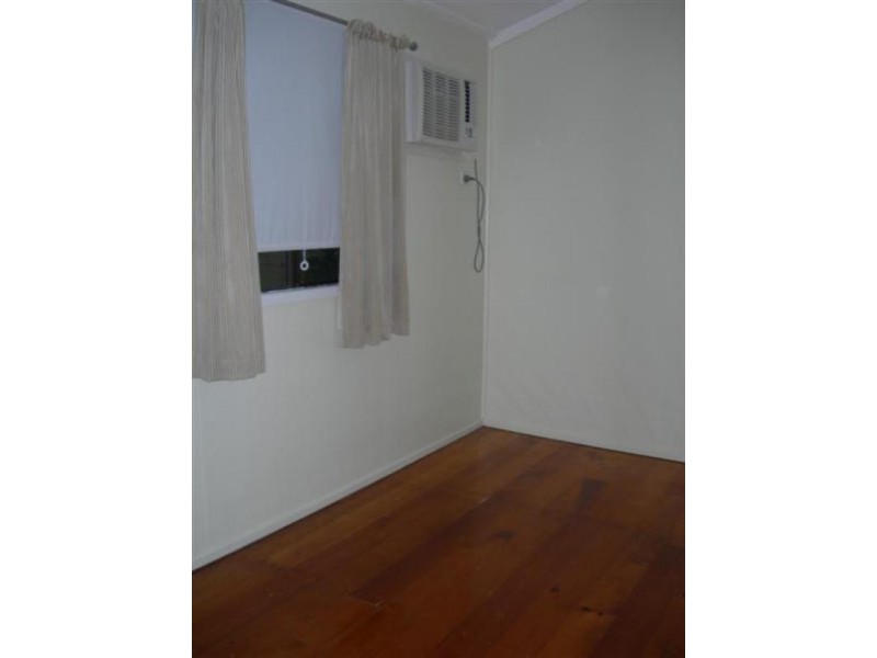 5 KELLOW Street, The Range QLD 4700