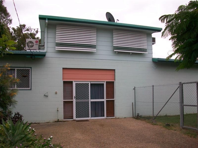 3 TUCKER Street, Berserker QLD 4701