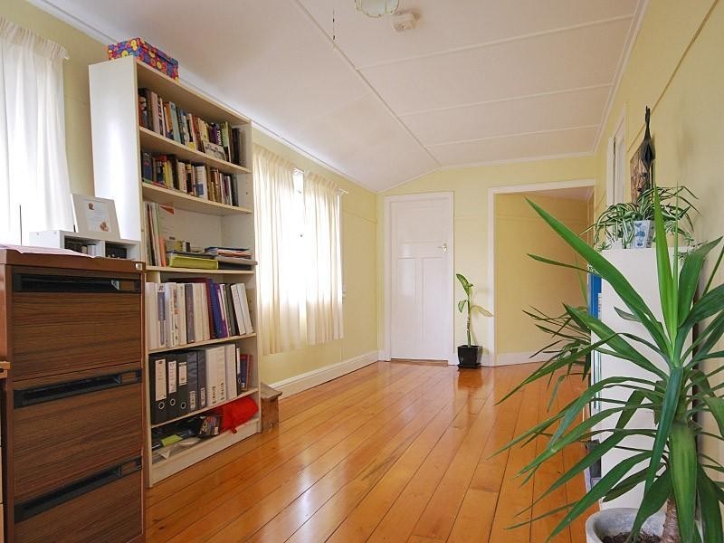 21 SPENCER Street, The Range QLD 4700