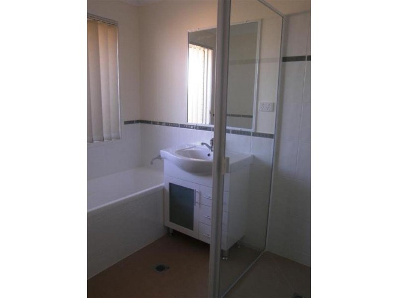 5 ROSELLA Drive, Gracemere QLD 4702