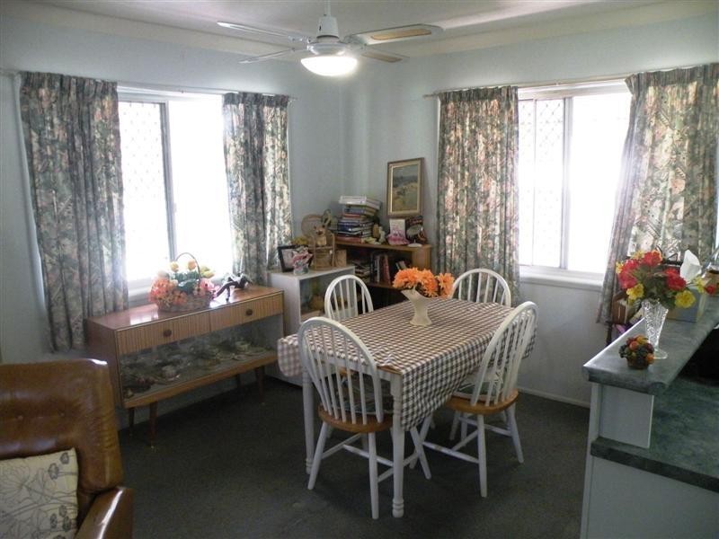 12 Hardy Avenue, Park Avenue QLD 4701