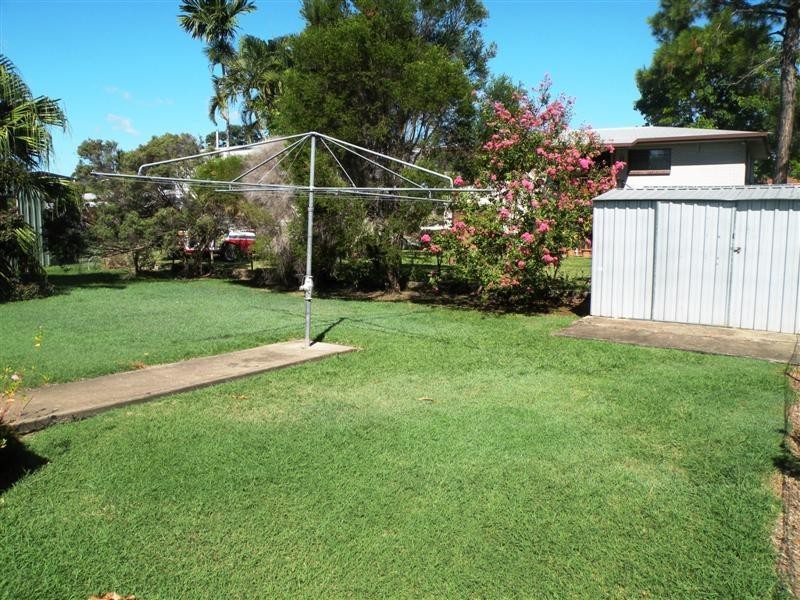 12 Hardy Avenue, Park Avenue QLD 4701