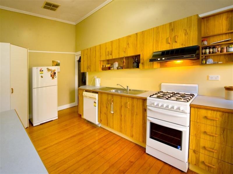 36 Jones Street, Rockhampton QLD 4700