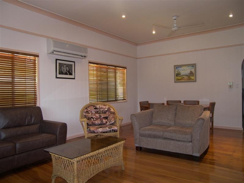 3 Bowen Terrace, The Range QLD 4700