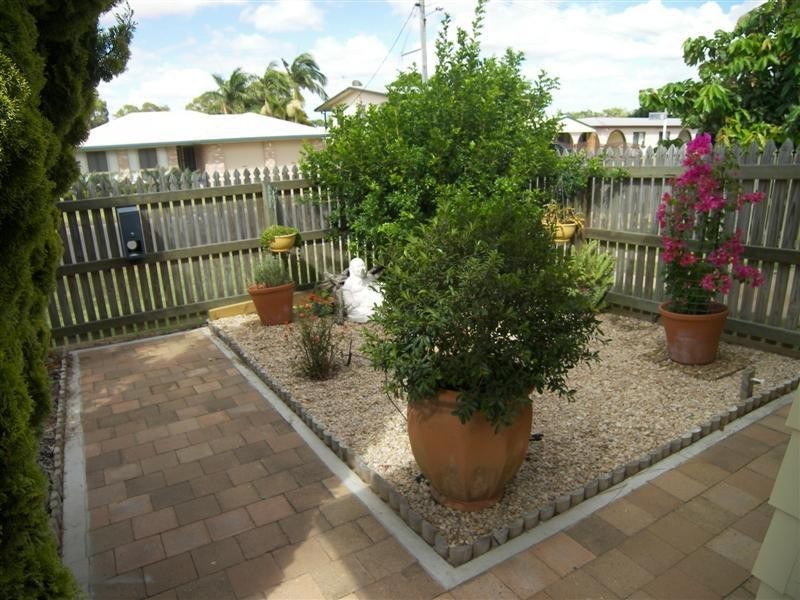 327 Warnock Street, Koongal QLD 4701