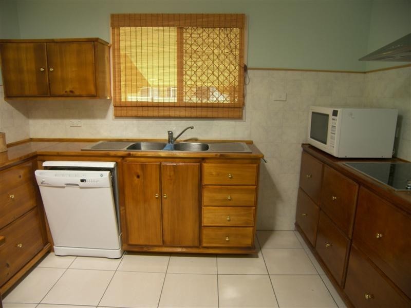 327 Warnock Street, Koongal QLD 4701