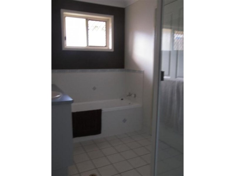 Level 2 26 Knutsford Street, Wandal QLD 4700