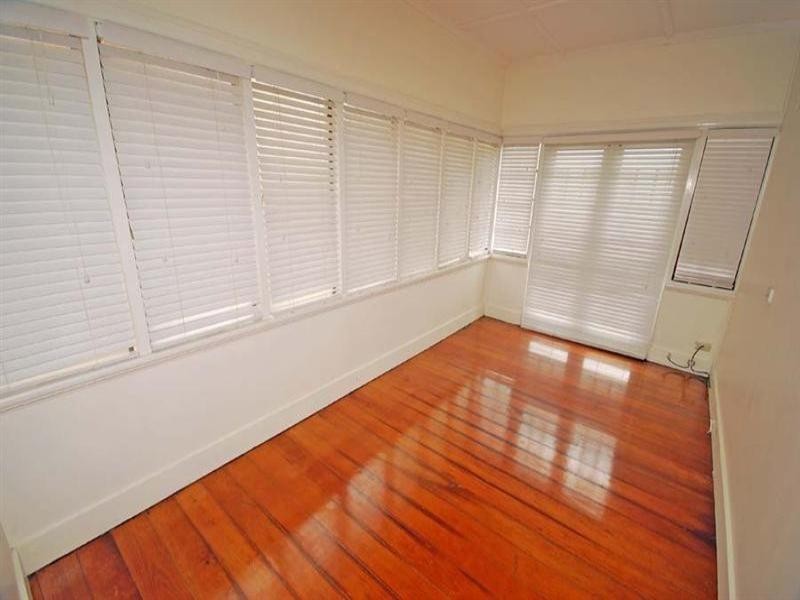 42 Jones Street, Wandal QLD 4700