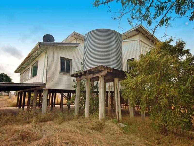 196 Lucas Street, Gracemere QLD 4702