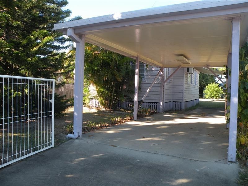 10 Cowap Street, Park Avenue QLD 4701