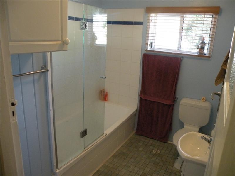 10 Cowap Street, Park Avenue QLD 4701