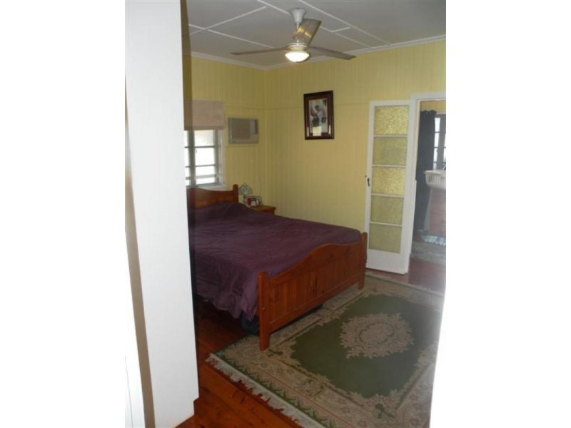 10 Cowap Street, Park Avenue QLD 4701