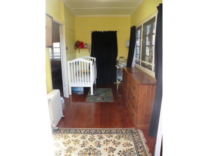 10 Cowap Street, Park Avenue QLD 4701