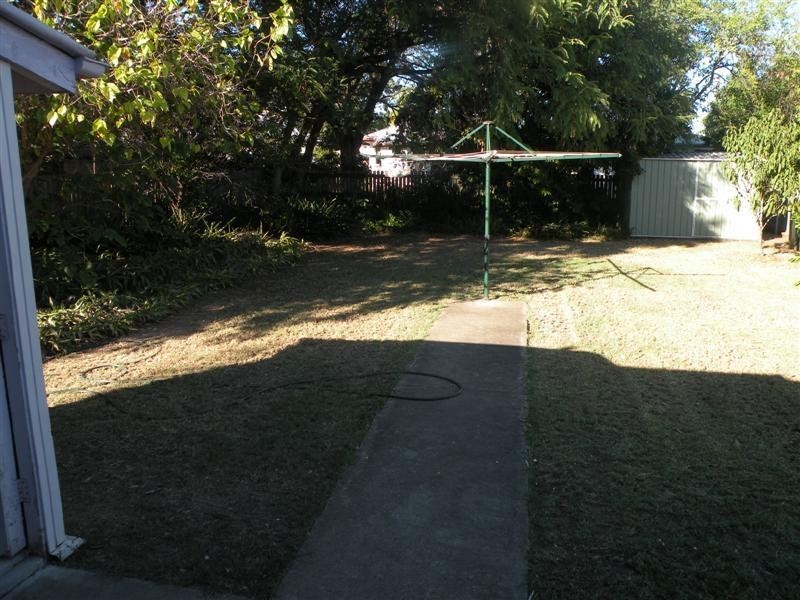 10 Cowap Street, Park Avenue QLD 4701