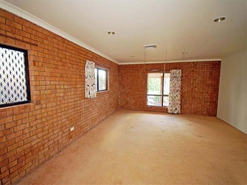 16 McCamley Street, The Range QLD 4700