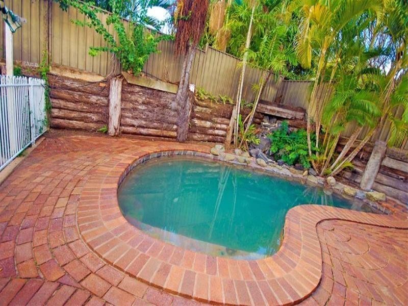 16 McCamley Street, The Range QLD 4700