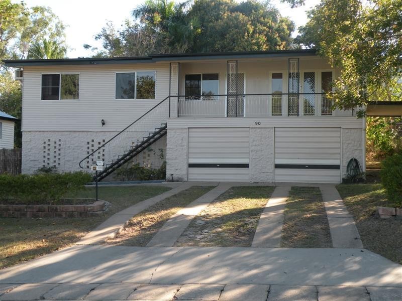 90 Ward Street, The Range QLD 4700