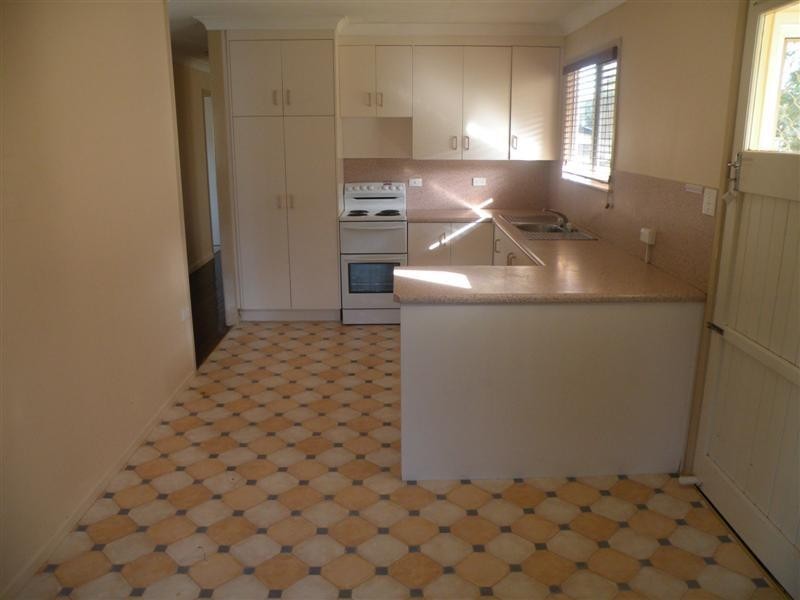 90 Ward Street, The Range QLD 4700