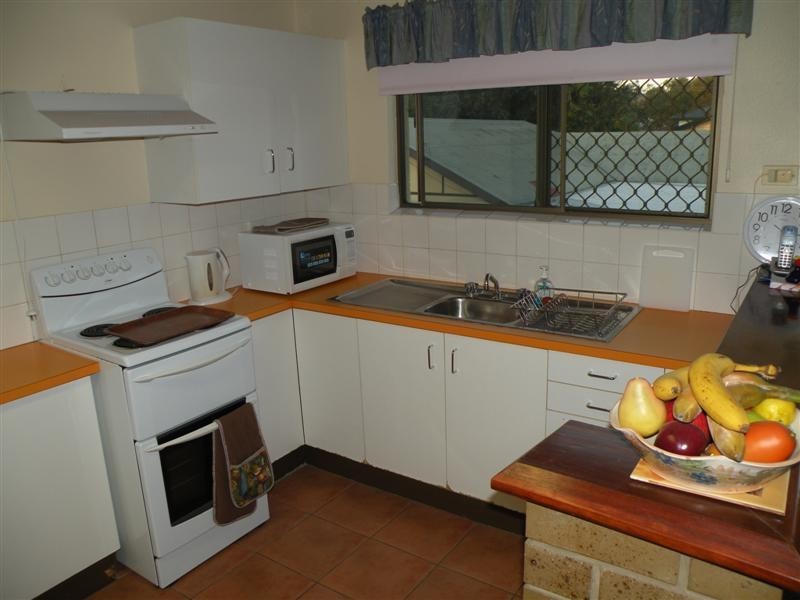 4/115 Robinson Street, Frenchville QLD 4701