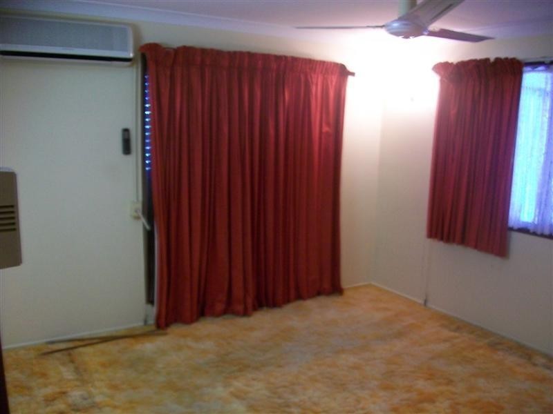 268 Carlton Street, Kawana QLD 4701