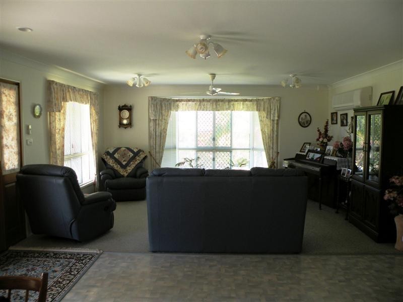 166 Emmerson Drive, Glenlee QLD 4711