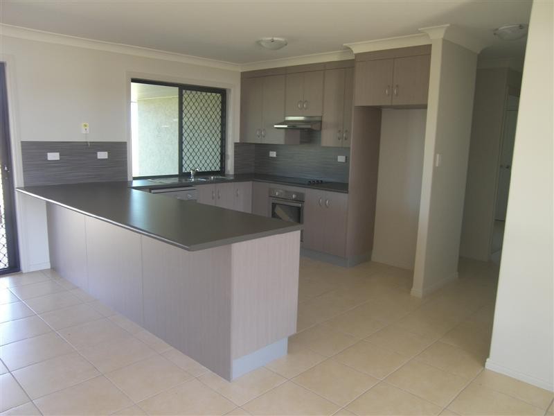 12 Sturt Court, Gracemere QLD 4702