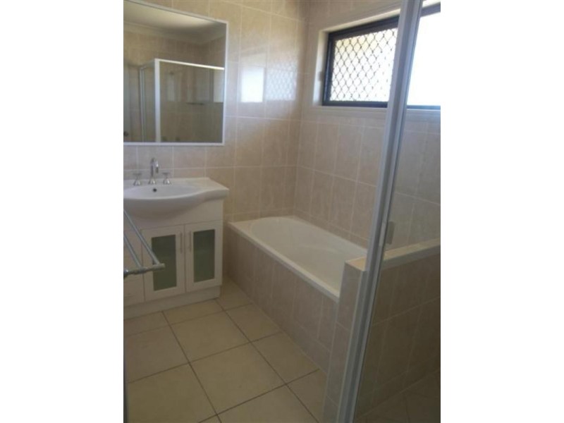 12 Sturt Court, Gracemere QLD 4702