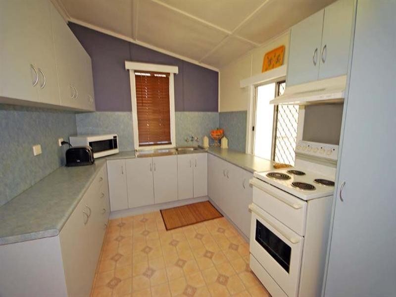 57 Lakes Creek Road, Berserker QLD 4701