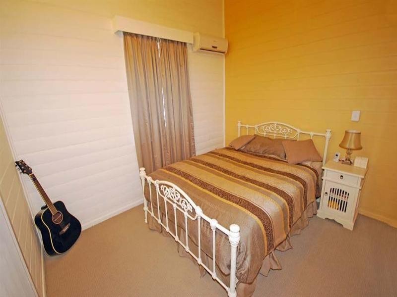 57 Lakes Creek Road, Berserker QLD 4701