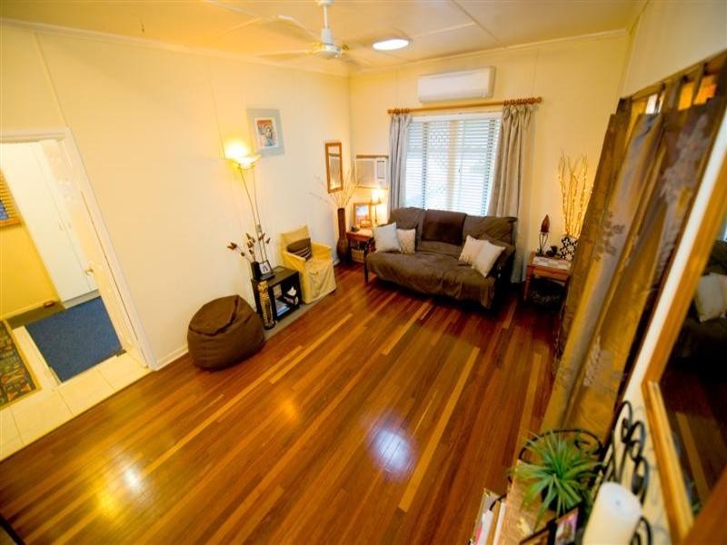 6 Kennedy Street, The Range QLD 4700