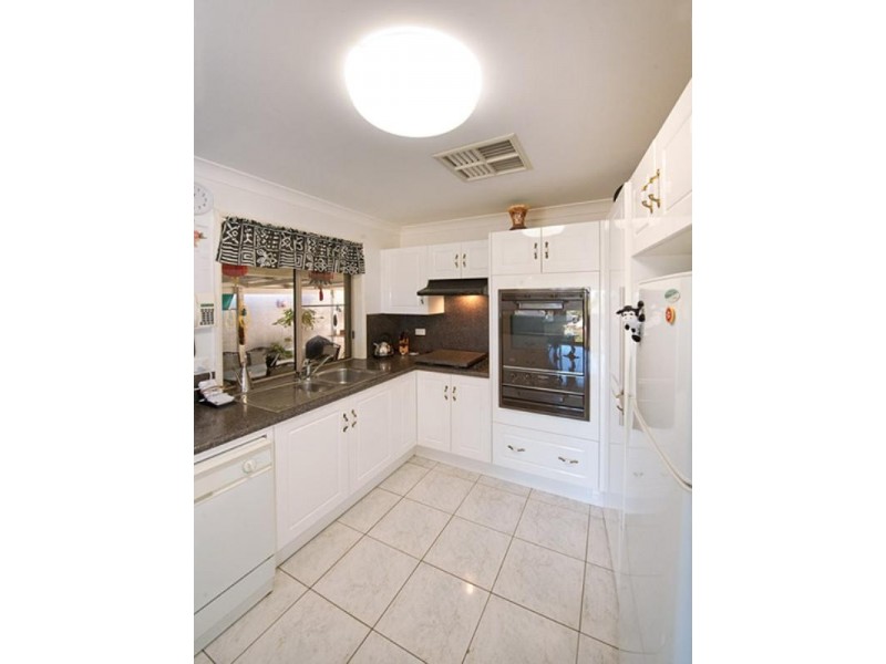 16 Forbes Avenue, Frenchville QLD 4701