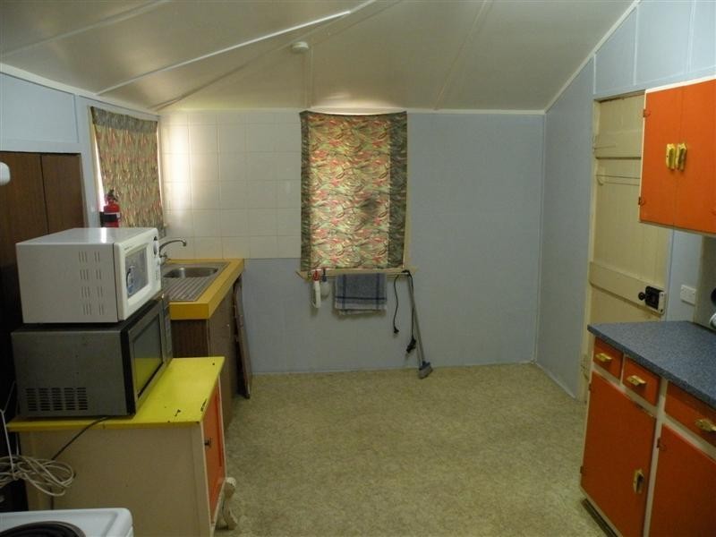 29 Bank Street, Park Avenue QLD 4701