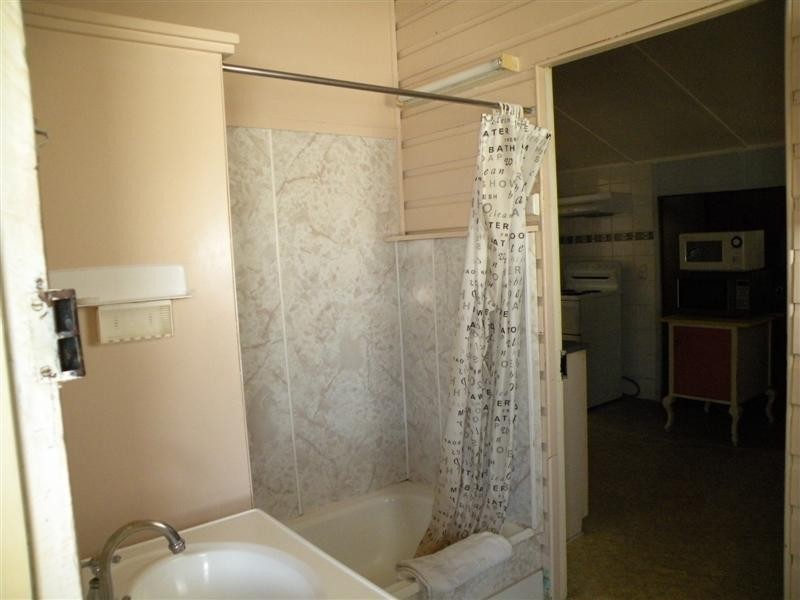 29 Bank Street, Park Avenue QLD 4701