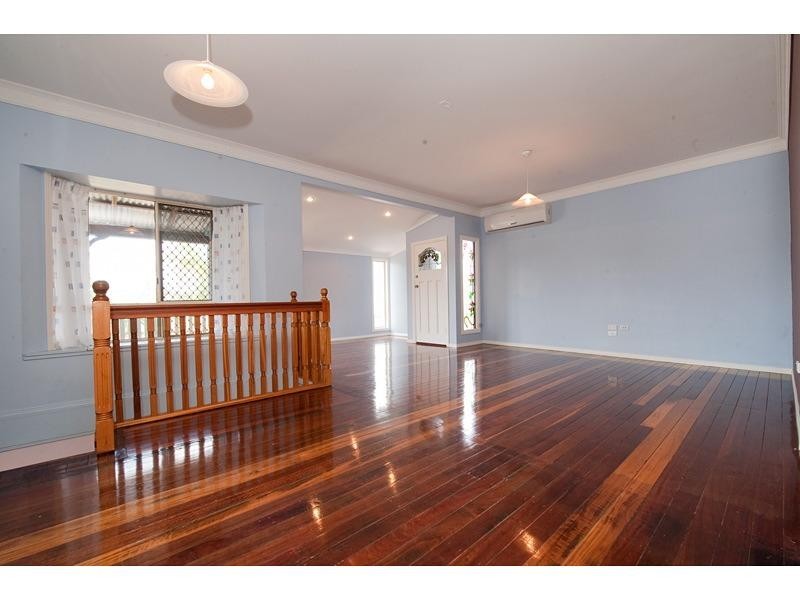2 Bowen Terrace, The Range QLD 4700