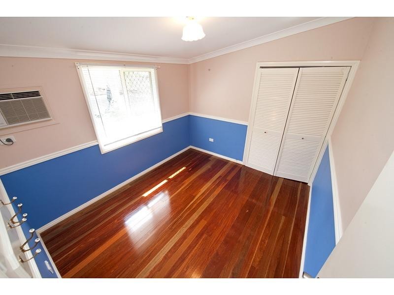 2 Bowen Terrace, The Range QLD 4700