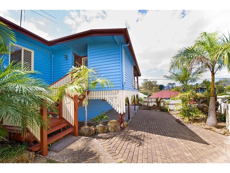 2 Bowen Terrace, The Range QLD 4700