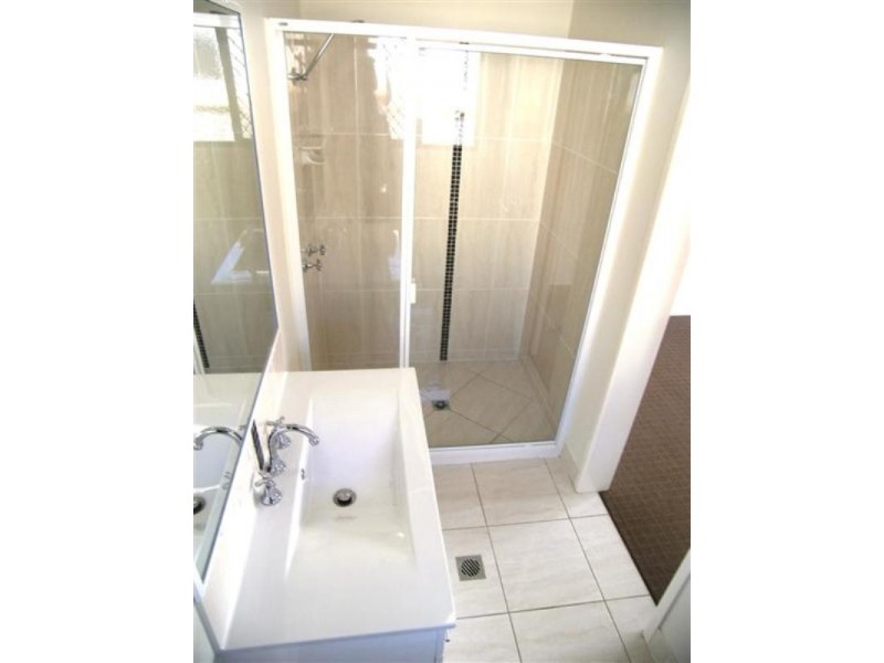 9 John Oxley Drive, Gracemere QLD 4702