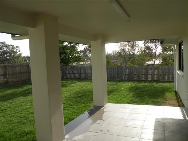 9 John Oxley Drive, Gracemere QLD 4702