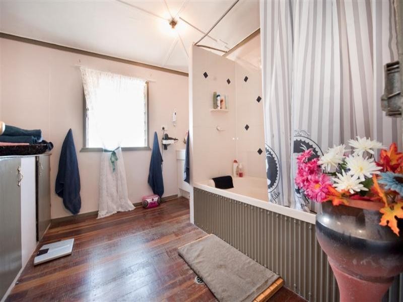 15 Hunter Street, West Rockhampton QLD 4700