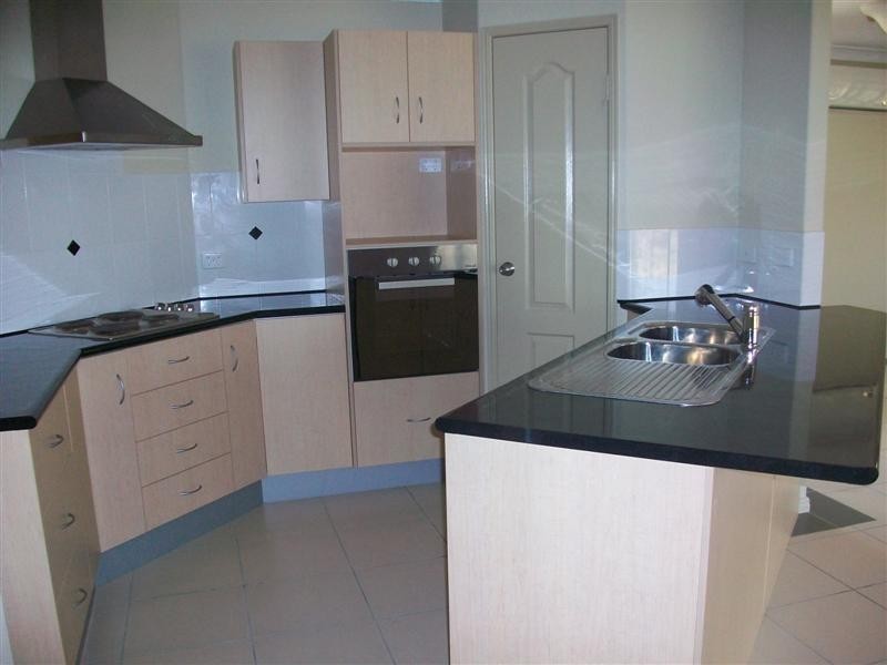 4 STURT Court, Gracemere QLD 4702