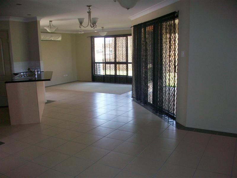 4 STURT Court, Gracemere QLD 4702