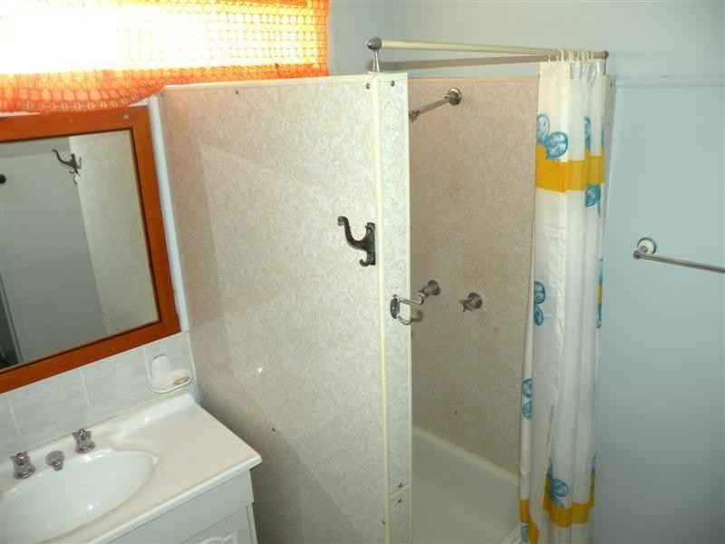 8 Rose Street, Koongal QLD 4701