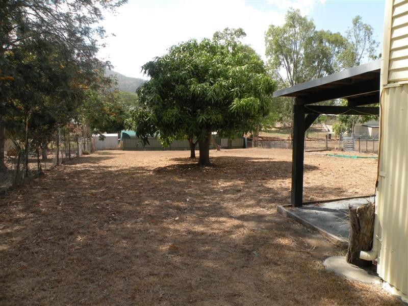8 Rose Street, Koongal QLD 4701