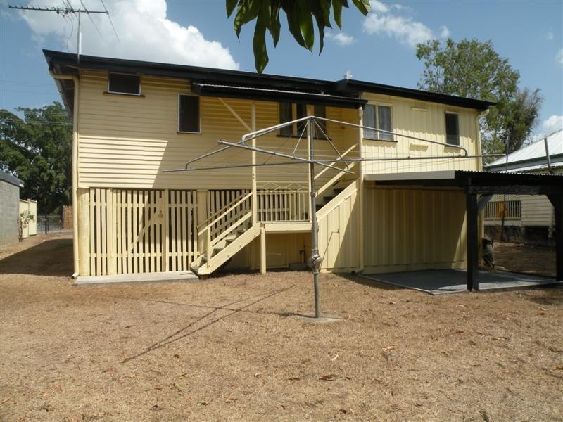 8 Rose Street, Koongal QLD 4701